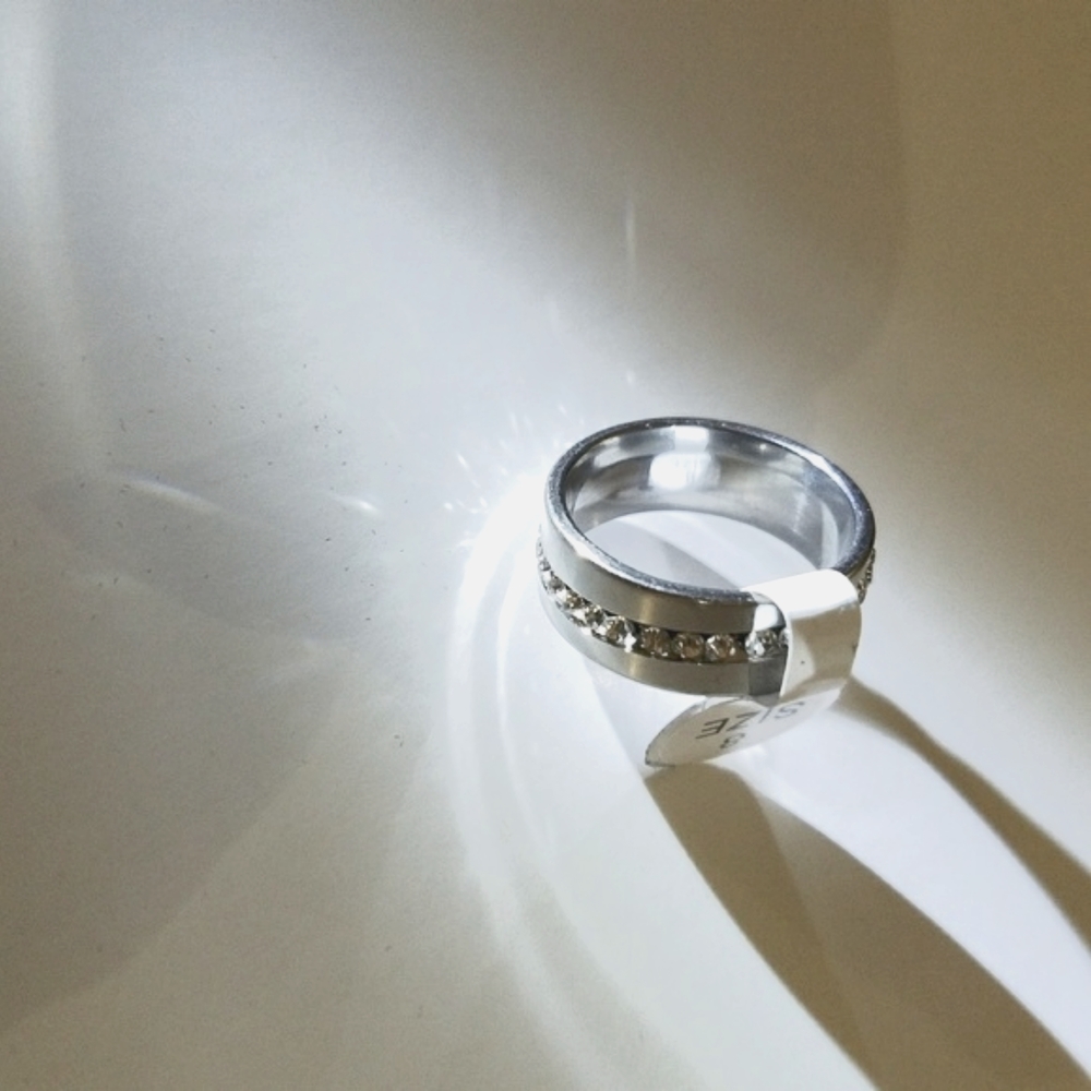 NWT Exclusively Fancy Silver Thick Band Ring Unisex Zircon Row - Picture 7 of 7